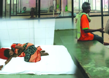 पेण उपजिल्हा रुग्णालयात रुग्ण लादीवर