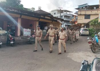 आगामी सणांच्या पार्श्वभूमीवर पोलिसांचा रुट मार्च