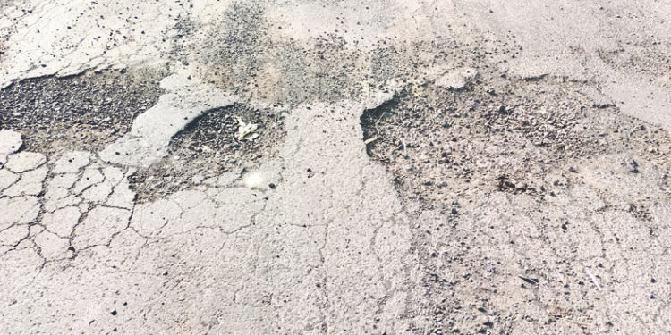 मुख्यमंत्री ग्रामसडक रस्त्याचे तीनतेरा