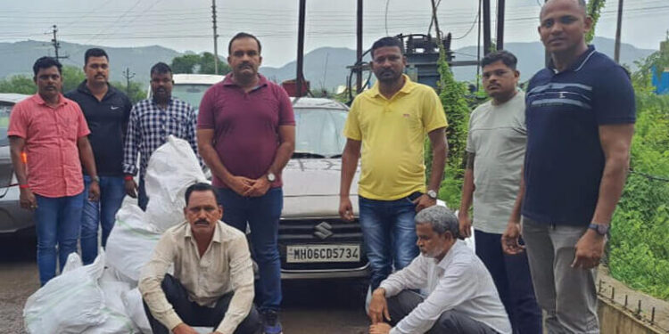 रोहा येथे गुटखा वाहतुकीवर छापा