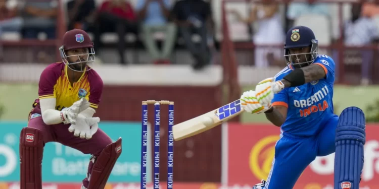 सूर्याची बॅट तळपली