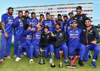 नियमानुसार पहिला सामना भारताने जिंकला