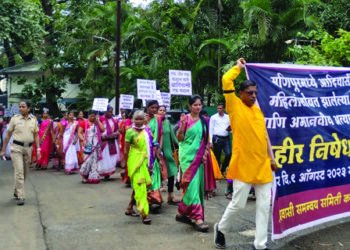 कर्जत तालुका आदिवासी समाजाचा मोर्चा