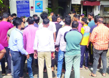 महाडमध्ये गोहत्येवरुन तणाव; पोलिसांकडून लाठीहल्ला