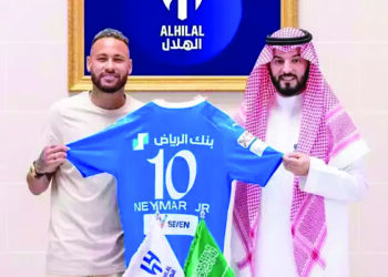 फुटबॉलपटू नेमारचा पगार 900 कोटी