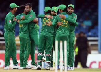 आयसीसी क्रमवारीत पाक प्रथम