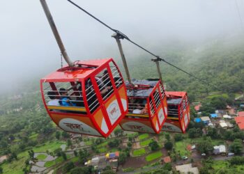 रायगड किल्ल्यावर जाताय? मग जाताना काय करायचं जाणून घ्या…