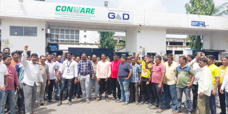 भूमिपुत्रांवर बेकारीची कुऱ्हाड