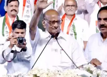 सत्तेच्या उन्मादाला खाली खेचा