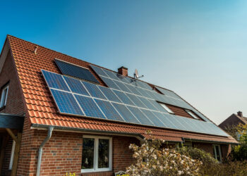 रायगडात सौर उर्जा निर्मितीवर भर; 263 ठिकाण बसविले सोलर पॅनल