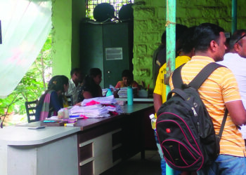 मुद्रांक विक्रेत्यांना सहाय्यकाची गरज काय?