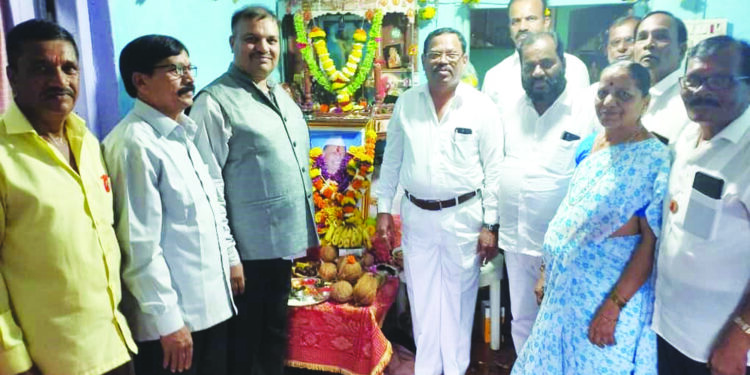  कै.गजानन खारपाटील  यांचा  स्मृतिदिन  