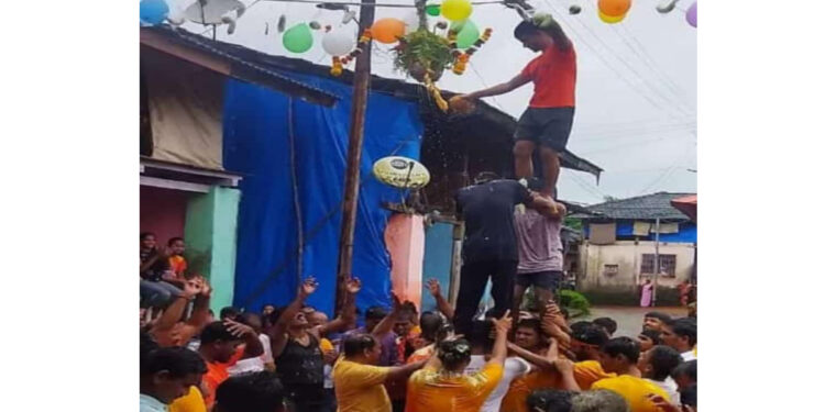 बाळसई येथे दहीहंडी उत्सव उत्साहात साजरा