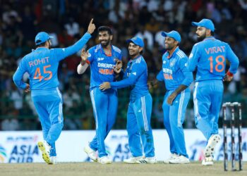 श्रीलंकेचा पराभव करत भारताची फायनलमध्ये धडक