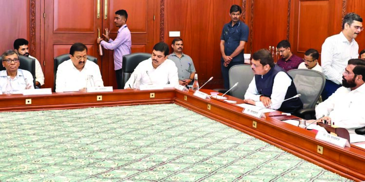 बैठक निष्फळ; पेच कायम