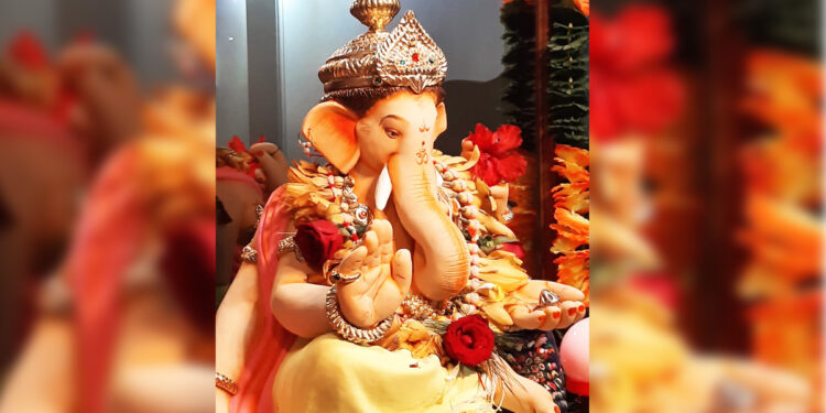 नेरळमध्ये 500 कुटुंबाचा एकच बाप्पा