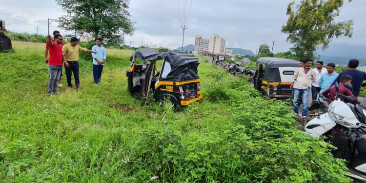 इको वाहनाची रिक्षाला धडक; चिमुकलीचा मृत्यू