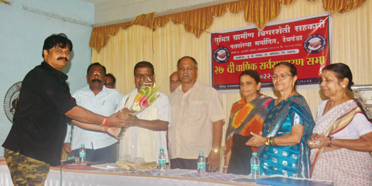 सुमित्र पतसंस्थेतर्फे प्रशिक्षणाचे आयोजन