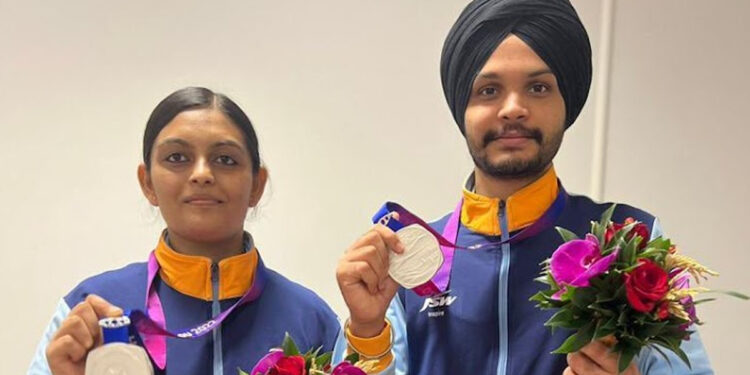 नेमबाजांकडून पदकांची लयलूट