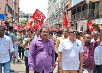 मारुती नाका ते बालाजी नाका दरम्यान कार्यकर्यांची रॅली