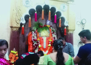 चिरनेर गावात जमली भाविकांची मांदियाळी