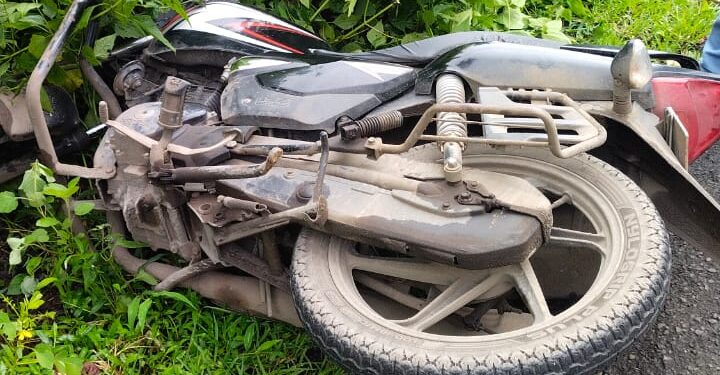 पेणमध्ये एसटीचा अपघात; मोटारसायकलस्वार जखमी