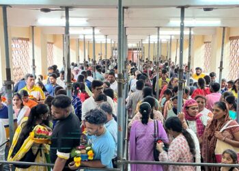 बल्लाळेश्वराच्या दर्शनासाठी भाविकांची मांदीआळी