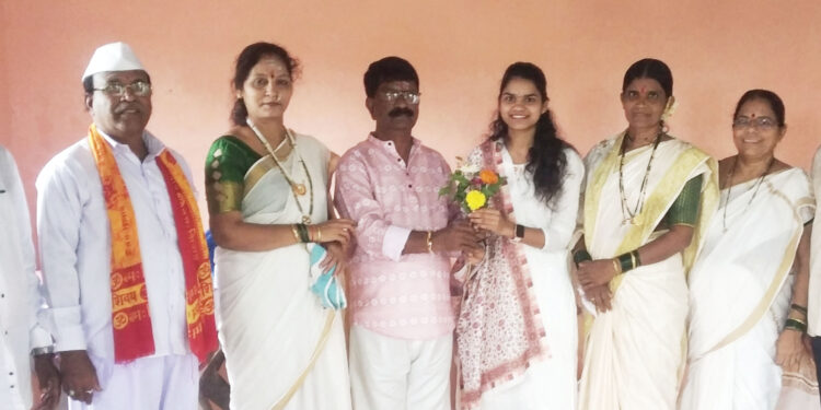 गवंड्याची मुलगी झाली दंतचिकित्सक