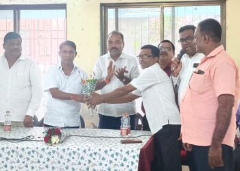 कार्यकर्त्यांनी जोमाने कामाला लागा- पंडीत पाटील