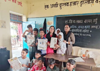 पनवेल येथे ‌‘दप्तरविना शाळा’