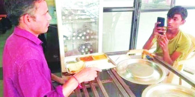 शिवभोजन थाळीला घरघर