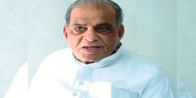 माजी केंद्रीय मंत्री बबनराव ढाकणे यांचं निधन