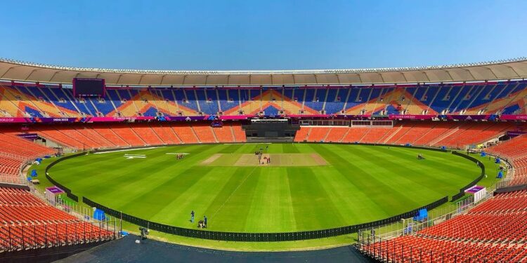 मोदी क्रीडांगणाला छावणीचे स्वरूप