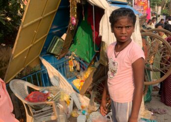 कुरूळ येथे एसटीची हातगाडीला धडक; महिला जखमी