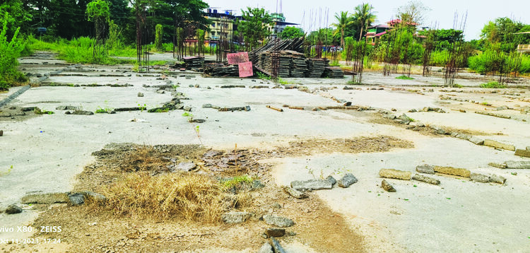 नाट्यगृहाच्या अपुऱ्या निधीचे रंगले ‌‘नाट्य’