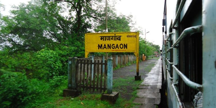 जलद रेल्वे गाड्या आता माणगावात थांबणार