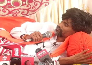 मराठा आंदोलन चिघळले; जरांगेंची प्रकृति खालावली