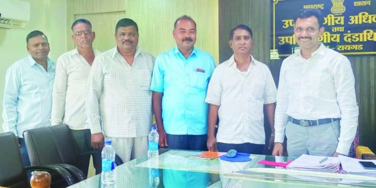 आगामी निवडणुकांमध्ये निःपक्षपातीपणे काम करा- पंडित पाटील