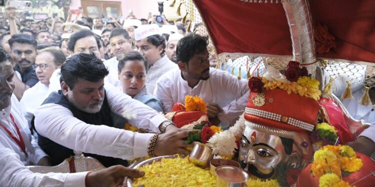 श्री धाविर महाराजांचा पालखी सोहळा