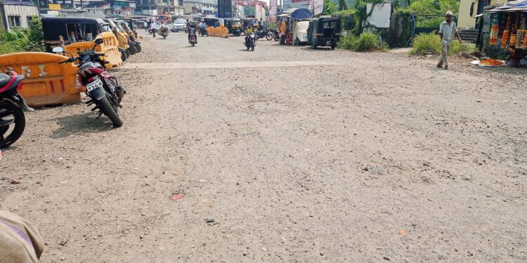 कोलाड-रोहा मार्गावरील धुळीमुळे नागरिक हैराण