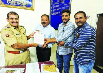 कामोठेमधील पार्किंगची समस्या सोडवाः शेकाप