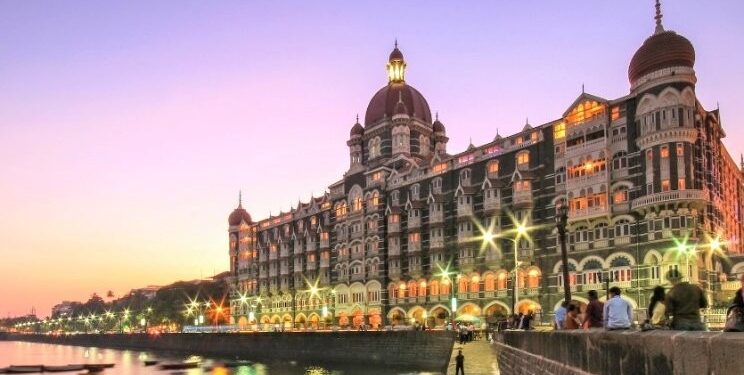 ताजमध्ये बॉम्ब ठेवल्याचा फोन; आरोपी अटकेत