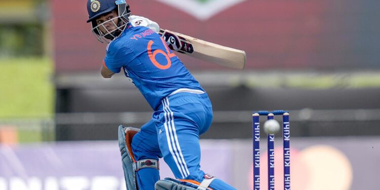 भारताची नेपाळ विरुद्ध ‘यशस्वी’ झुंज