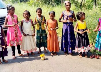 आदिवासी महिला-मुलींचा भोंडला रंगतोय