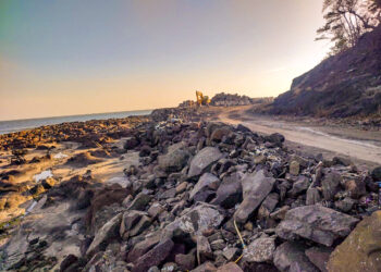 गरज तरंगत्या जेट्टीची अन्‌ उभारली जंगल जेट्टी