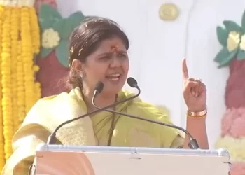 मी पडले ते झालं, आता मी पाडणारः पंकजा मुंडे