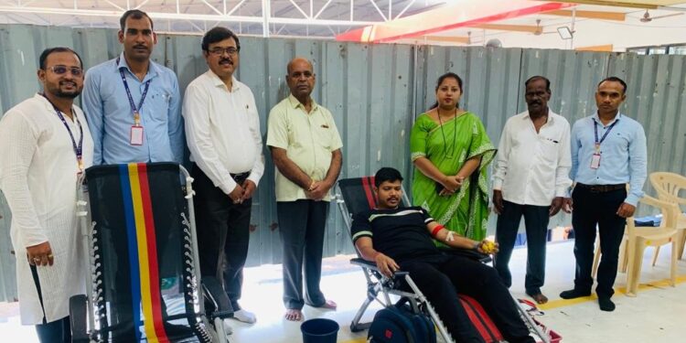 ॲड.पी.डी. पाटील यांच्या वाढदिवसानिमित्त शिबीर