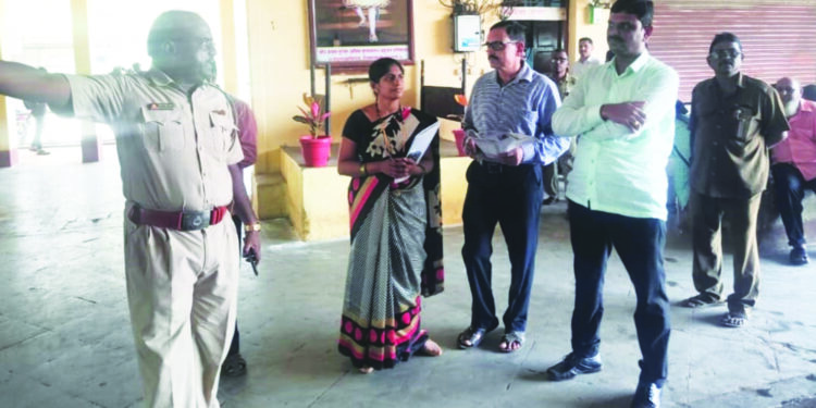 महाड एसटी आगारातील स्वच्छतेचे सर्व्हेक्षण