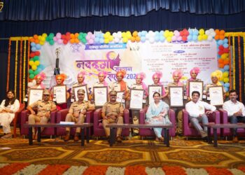 जिल्ह्यातील नवदुर्गांचा सन्मान