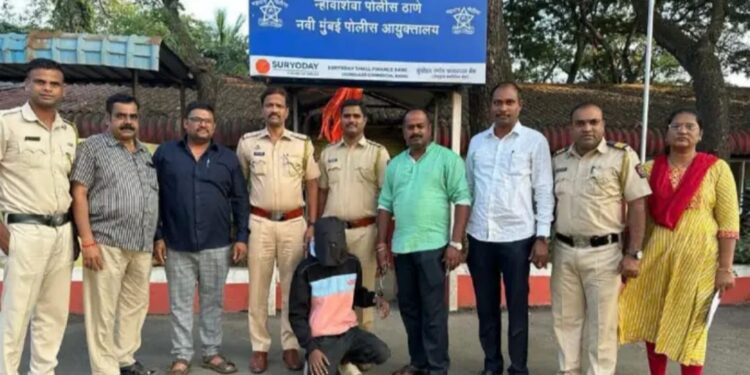 पिस्तूल घेऊन ‘तो’ उरणमध्ये फिरत होता….